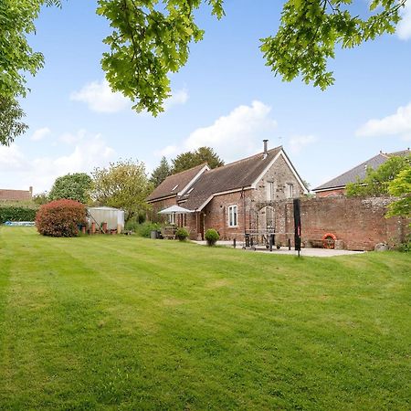Coach House Villa Wareham Luaran gambar